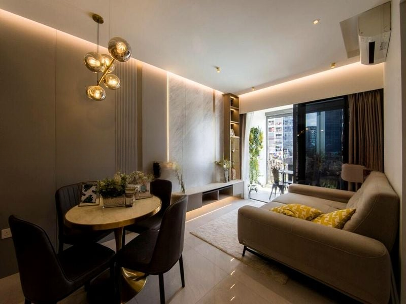 RIVERFRONT RESIDENCES 13