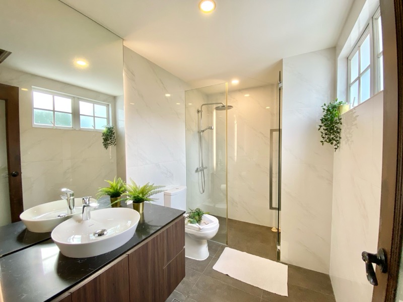 WEST PARK REGENCY 16