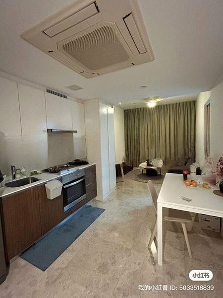 THE LAKEFRONT RESIDENCES 7