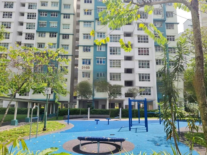 YISHUN AVE 9 4