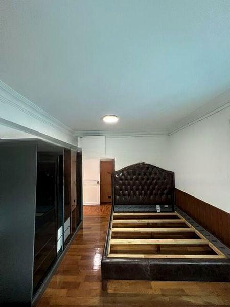 THE EDGEWATER 5