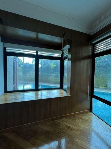 THE EDGEWATER 3