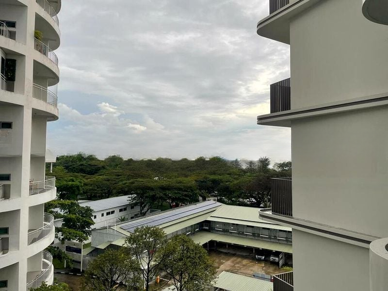 COASTLINE RESIDENCES 4