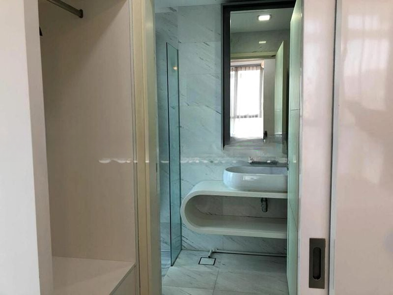 LINCOLN SUITES 2