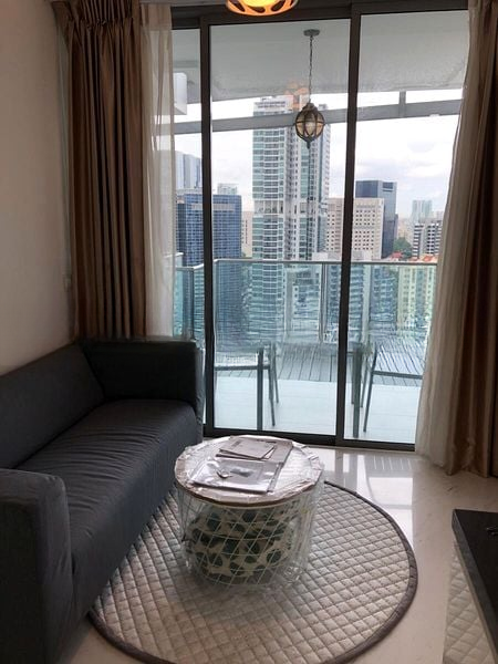 LINCOLN SUITES 1
