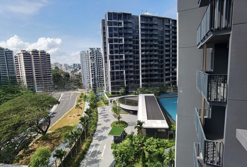 GRANDEUR PARK RESIDENCES 6