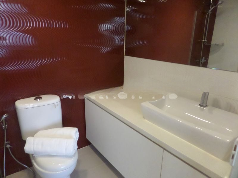 INTERNATIONAL PLAZA 10