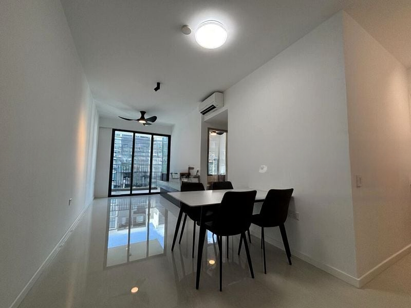 TREASURE AT TAMPINES 9