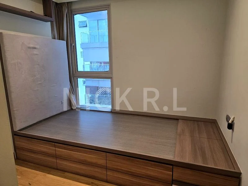 EIGHT RIVERSUITES 11