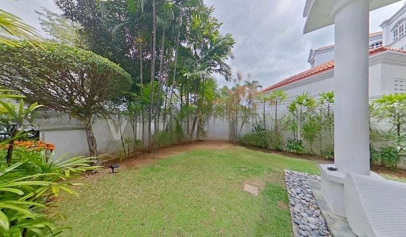 EASTWOOD WALK GARDENS 7