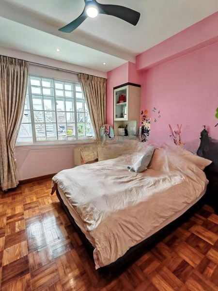 8 EDEN GROVE 5