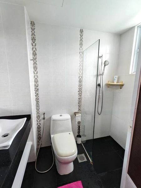 8 EDEN GROVE 2
