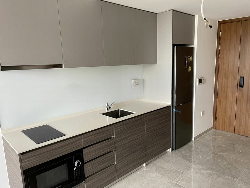 STIRLING RESIDENCES 3