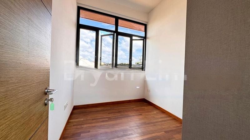 PARKWOOD RESIDENCES 4