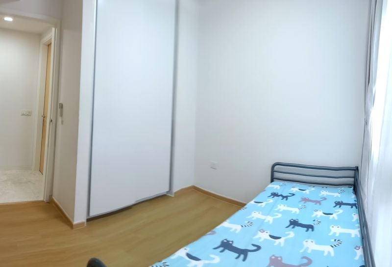 THE LAKEFRONT RESIDENCES 7