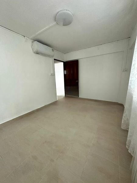 BT BATOK WEST AVE 6 4