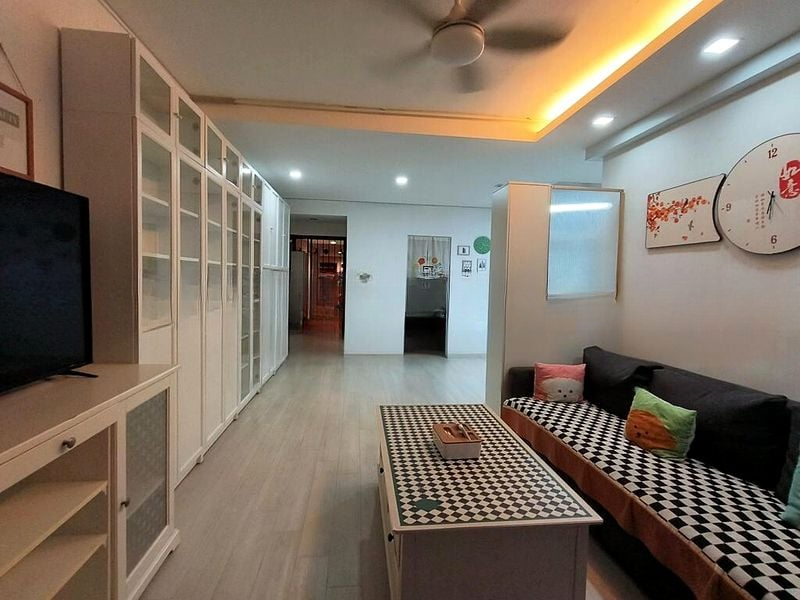 WEST BAY CONDOMINIUM 4