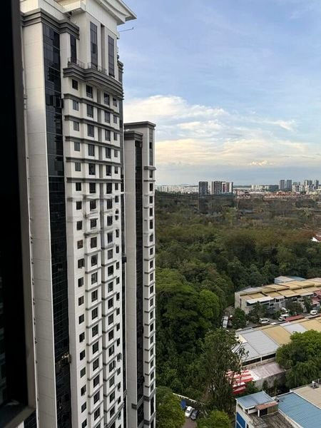 REGENT HEIGHTS 9