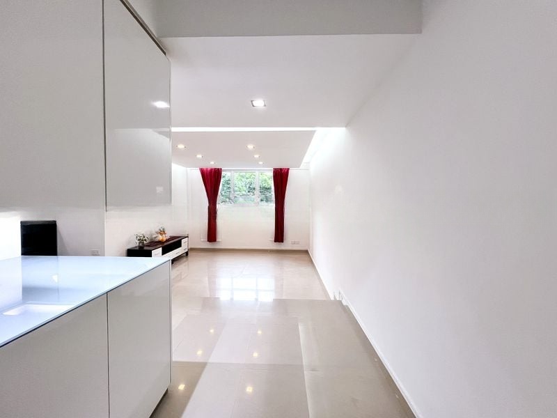 ESCADA VIEW 2