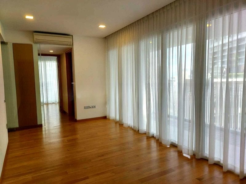 THE PEAK @ CAIRNHILL II 4