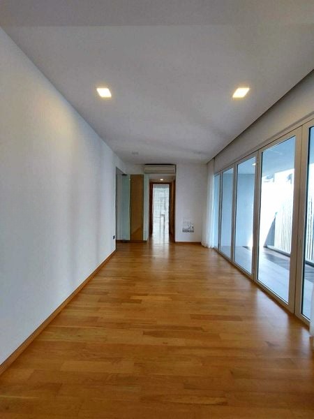 THE PEAK @ CAIRNHILL II 8