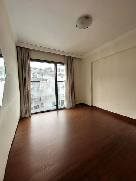 RIVER PLACE 6