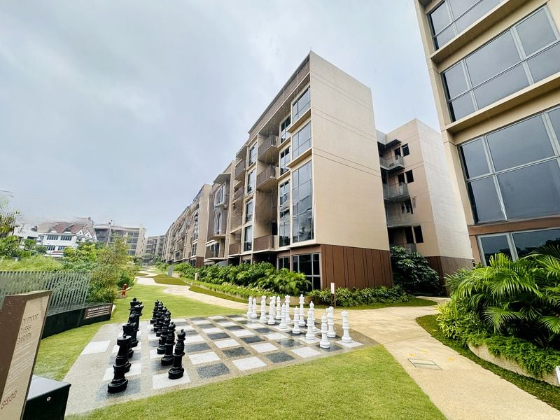 THE WATERGARDENS AT CANBERRA 8