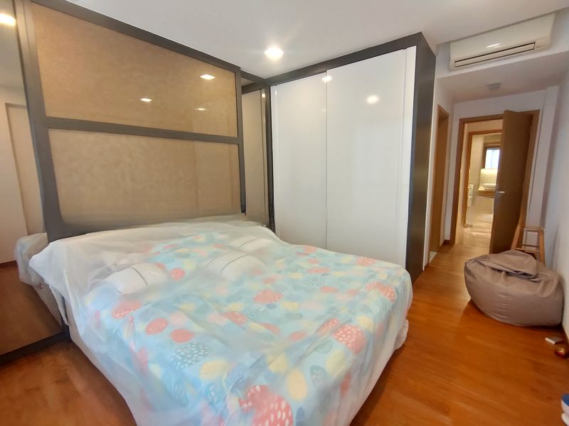 HILLVISTA 8