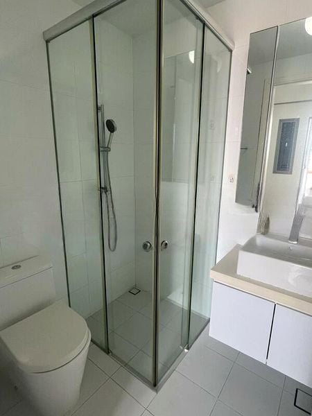 # 1 SUITES 7