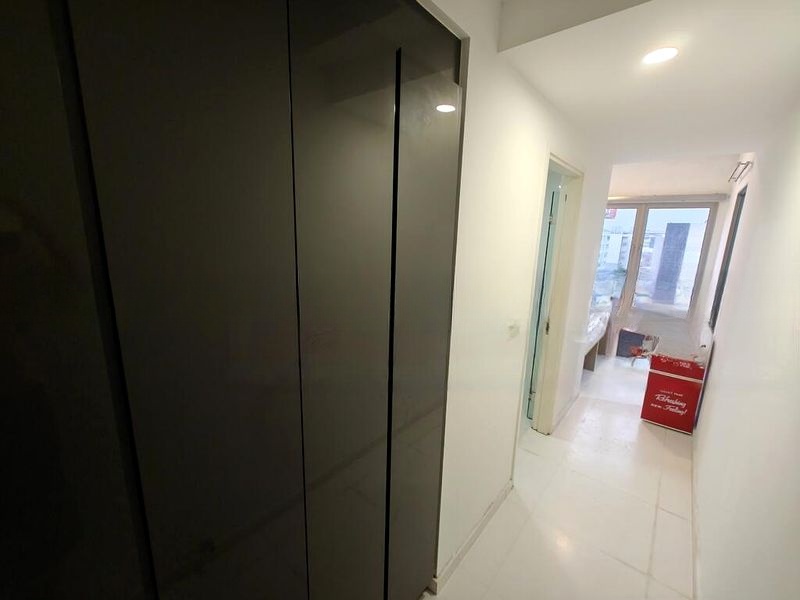 # 1 LOFT 9