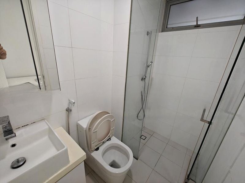 # 1 LOFT 4