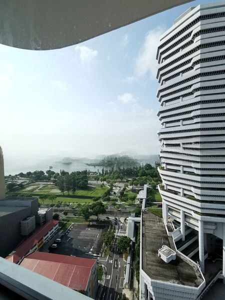 CITY GATE 10