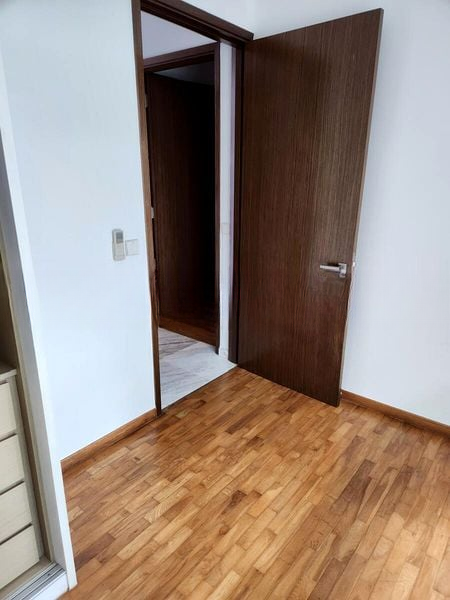 NAUNG RESIDENCE 12