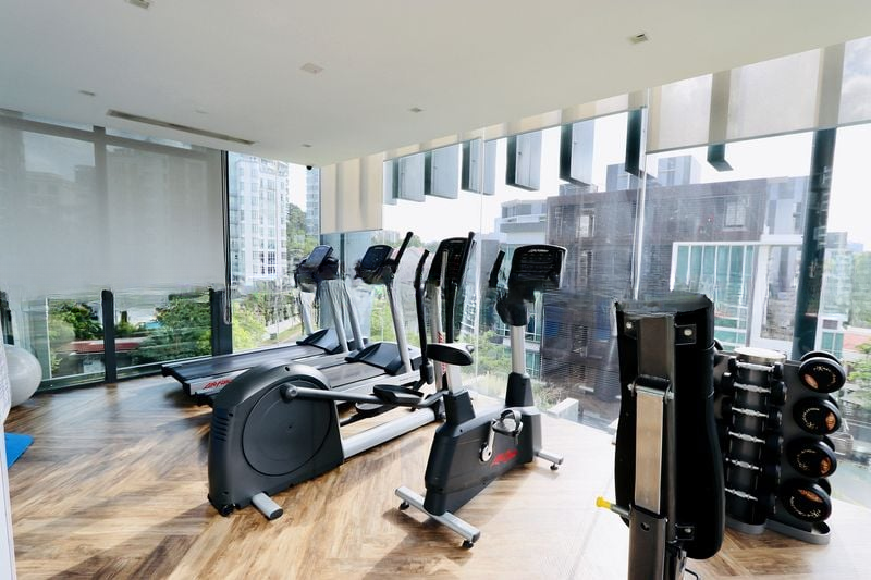 ROBIN SUITES 11