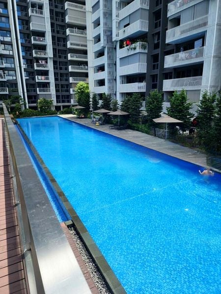 THE LAKEFRONT RESIDENCES 5