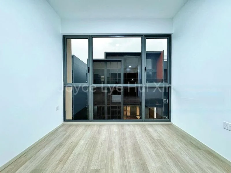 THE WATERGARDENS AT CANBERRA 4