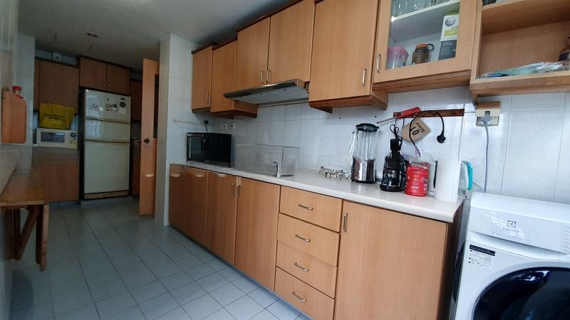 KEMBANGAN COURT 8