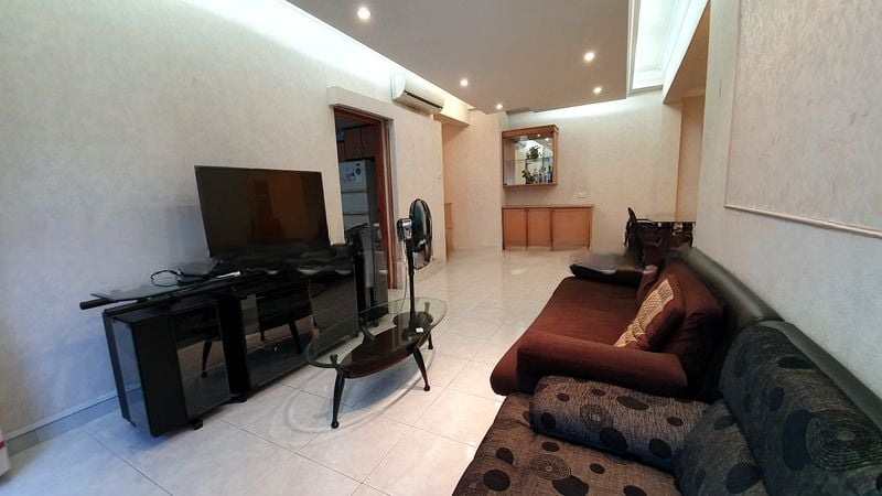 KEMBANGAN COURT 5