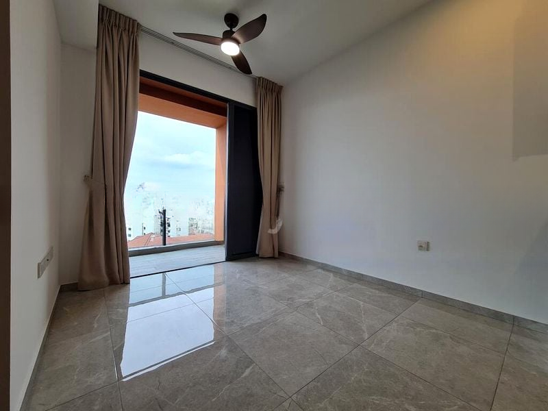 STIRLING RESIDENCES 10