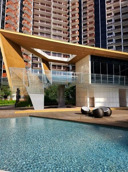 RIVERFRONT RESIDENCES 5