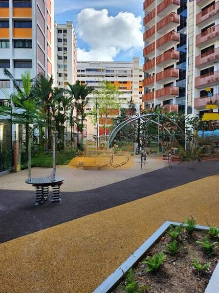 RIVERFRONT RESIDENCES 7