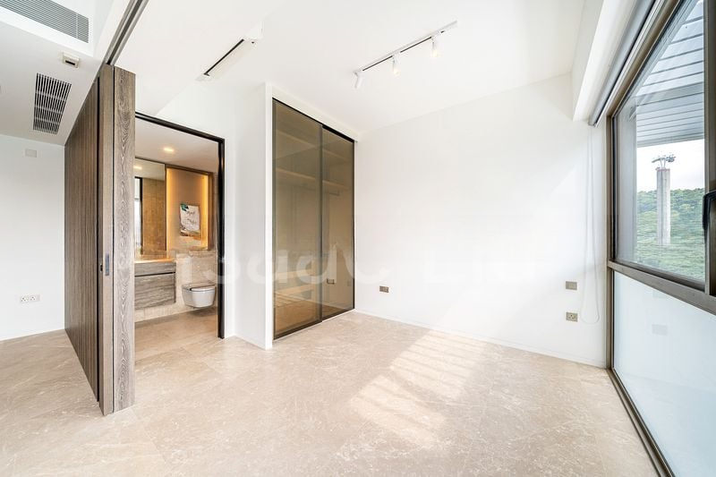 THE REEF AT KING'S DOCK 10