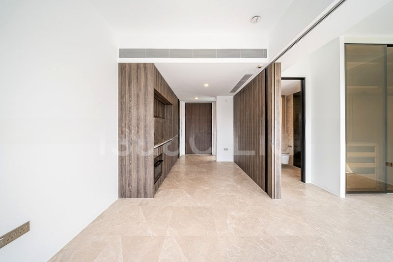 THE REEF AT KING'S DOCK 13