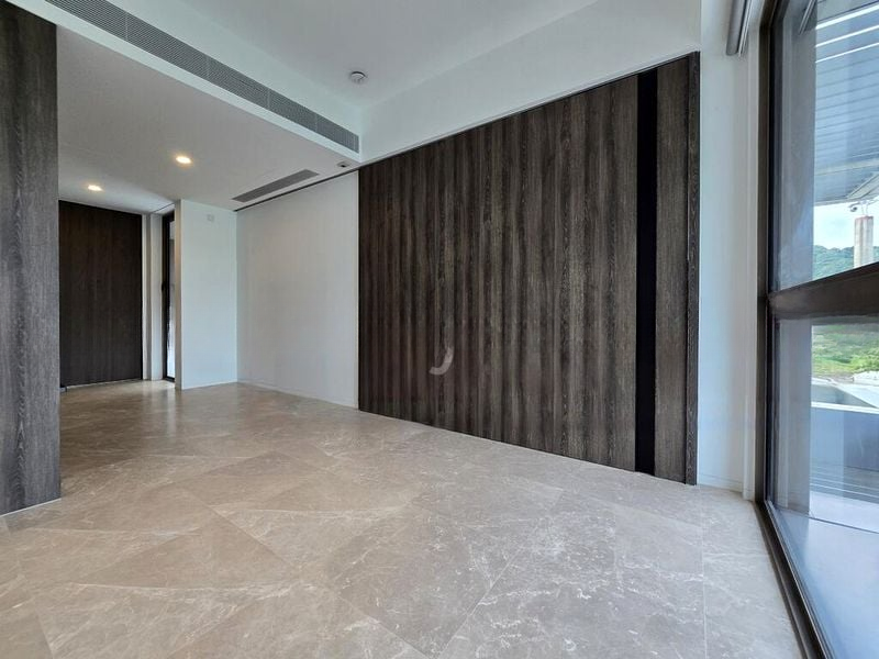 THE REEF AT KING'S DOCK 9