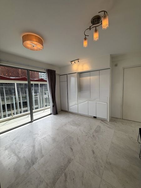 SUITES @ NEWTON 6