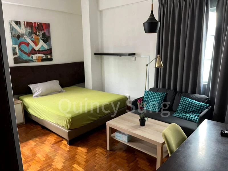 THE RIVERSIDE PIAZZA 2