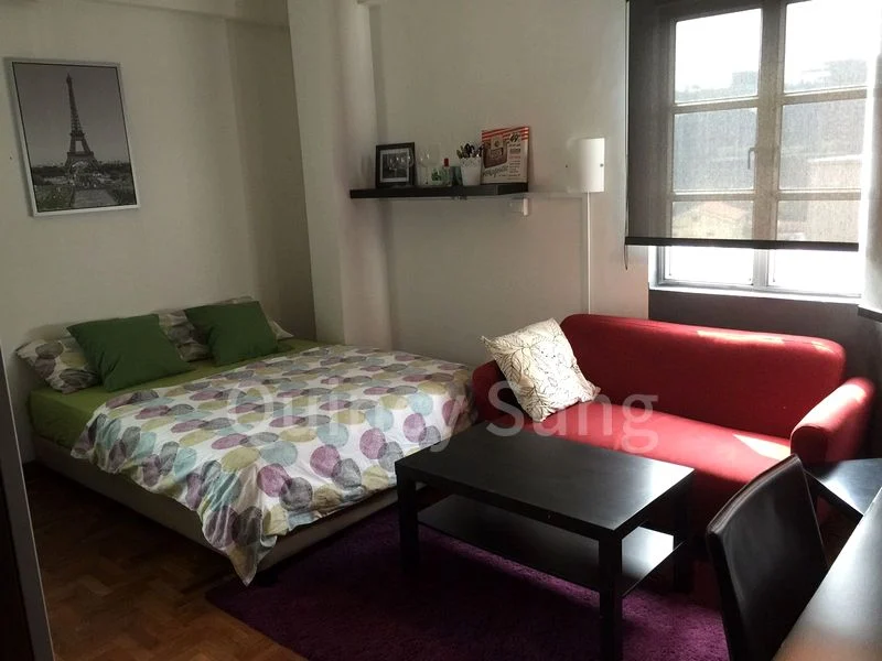 THE RIVERSIDE PIAZZA 9