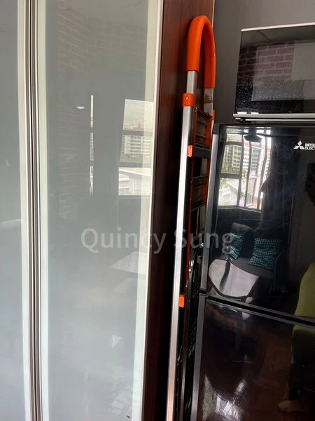 THE RIVERSIDE PIAZZA 10