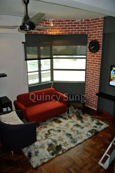 THE RIVERSIDE PIAZZA 12