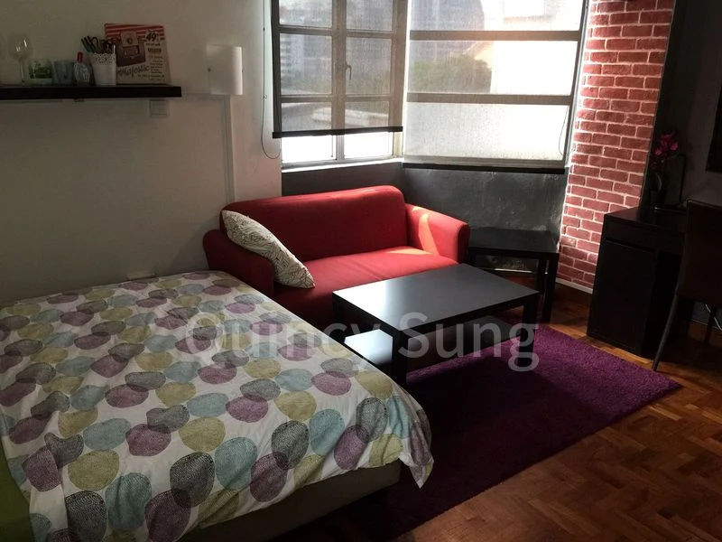 THE RIVERSIDE PIAZZA 13